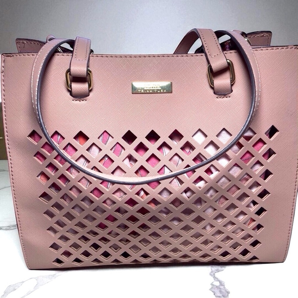 Trina Turk Pink Lattice Handbag with Floral Liner – summer bag
